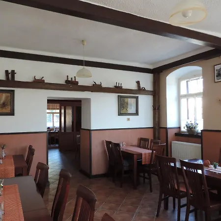 Ubytovací Na Skalách Casa de hóspedes *